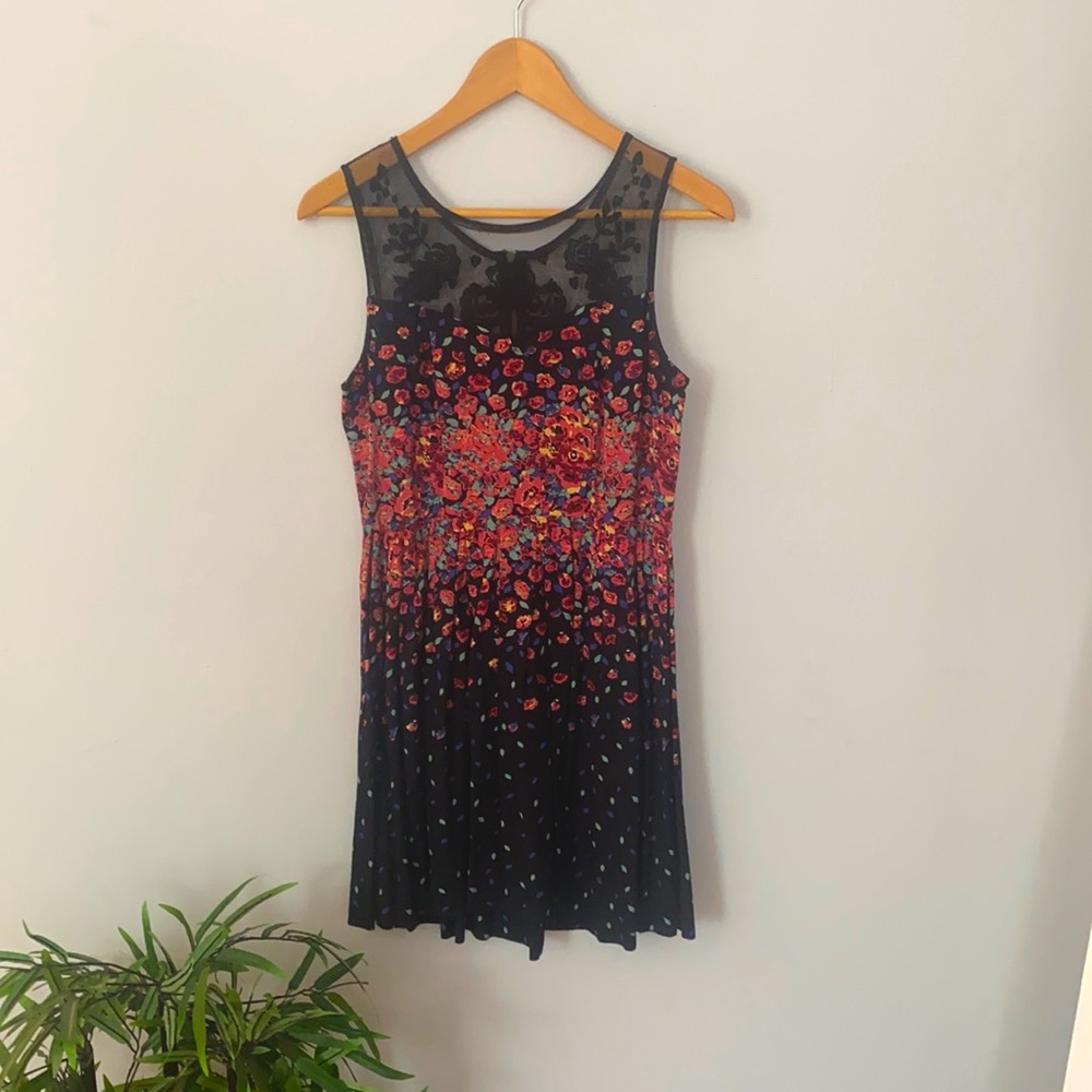 Floral dress by Kimchi Blue size 2